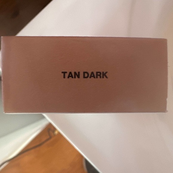 Smashbox HALO healthy glow all in one tinted moisturizer spf25 - Picture 2 of 3